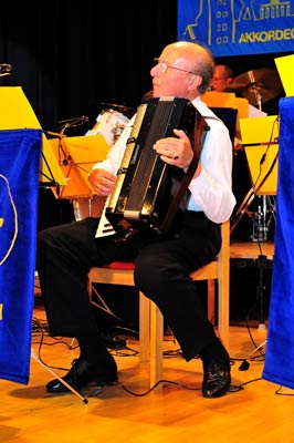 Konzentration beim Akkordeonspielen